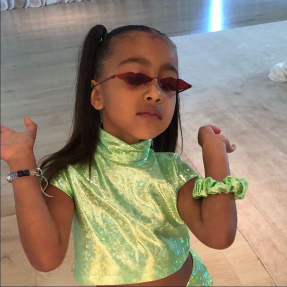 Meet your Posher, Ella